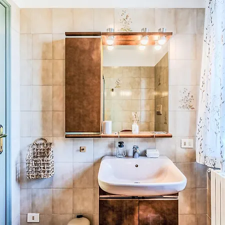 Casa Chiocciolina By Interhome Apartment Cadenabbia